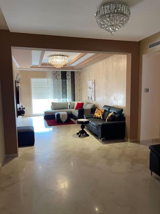 Big Luxury Apartment Near Airport Nouaceur Екстер'єр фото