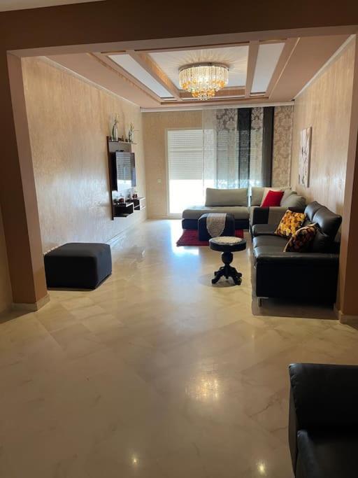 Big Luxury Apartment Near Airport Nouaceur Екстер'єр фото