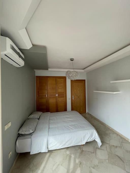 Big Luxury Apartment Near Airport Nouaceur Екстер'єр фото