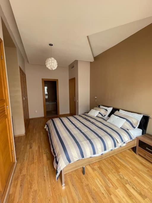 Big Luxury Apartment Near Airport Nouaceur Екстер'єр фото